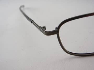 Broken Metal prescription glasses frame repair